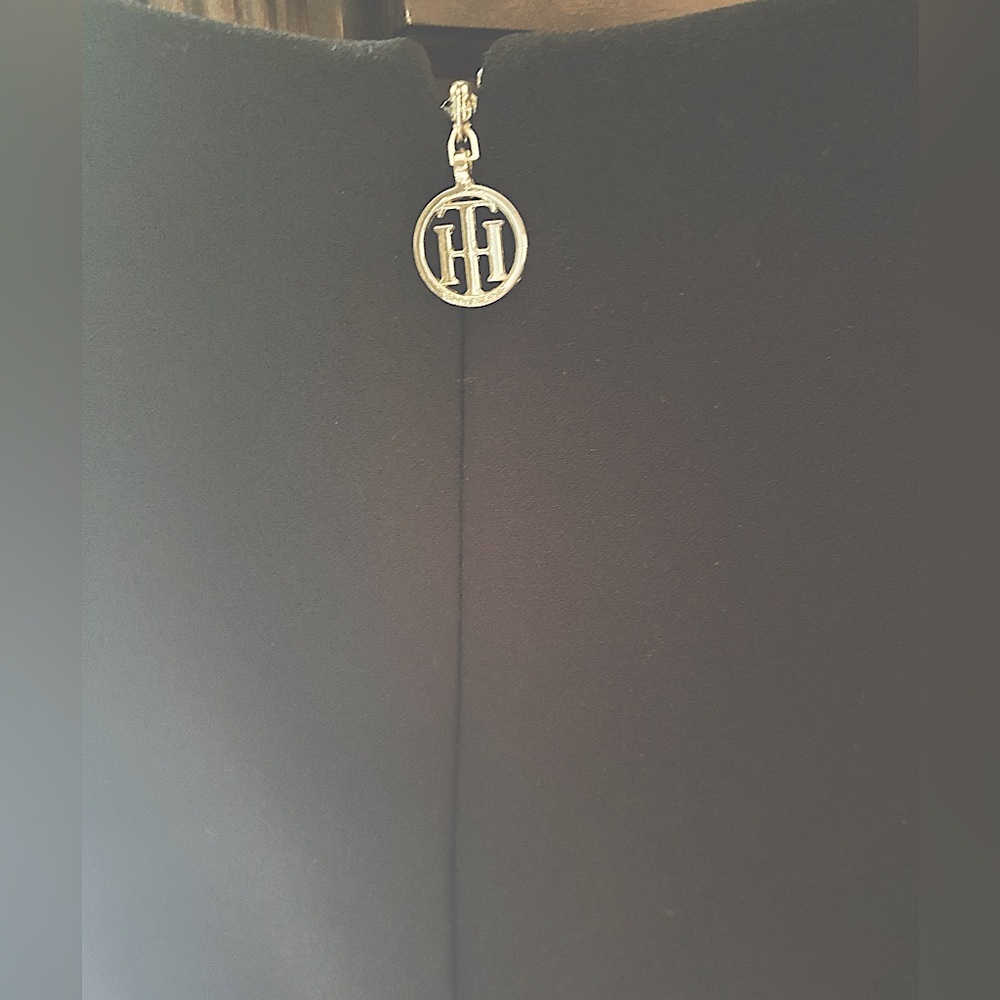 Tommy Hilfiger NWT Little Black Dress Size 8 with Gold Tone Zip Pull S/S Poly - Picture 5 of 8